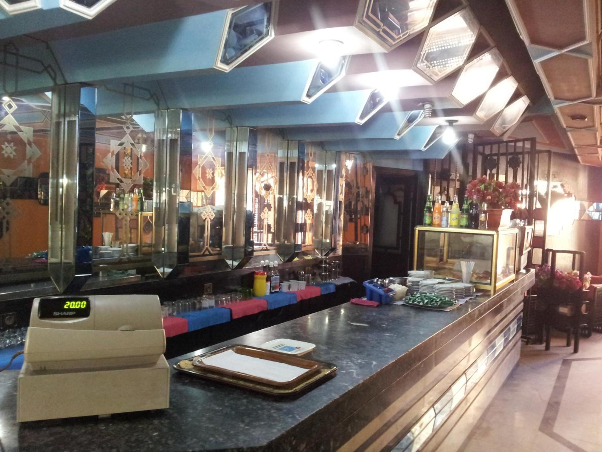 Hotel La Giralda Nador Bagian luar foto
