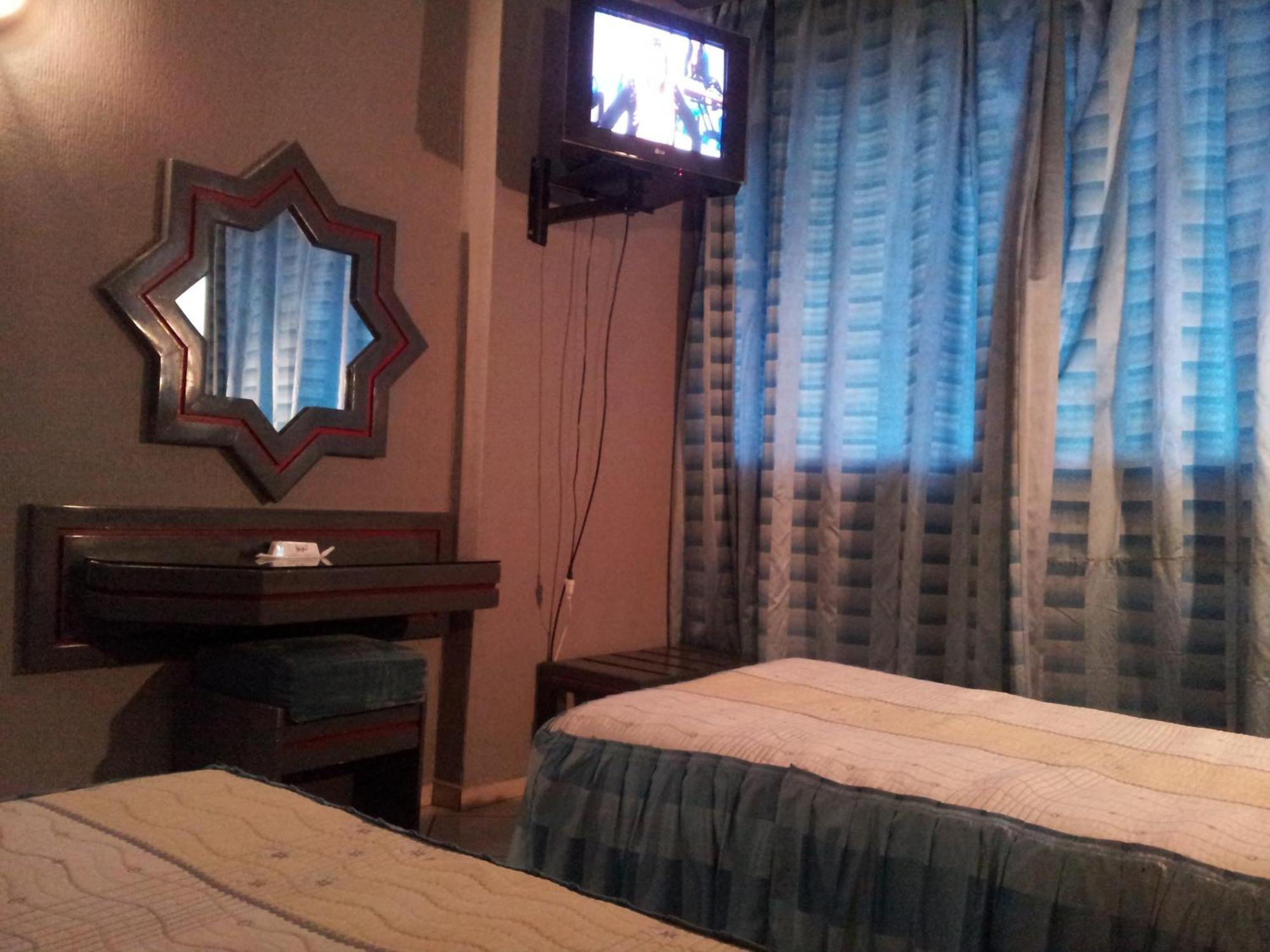 Hotel La Giralda Nador Bagian luar foto