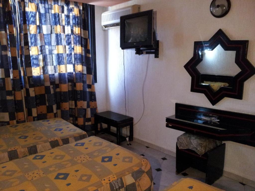 Hotel La Giralda Nador Bagian luar foto